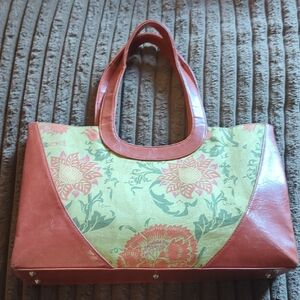 Elegant Floral Tote Bag - Red and Green